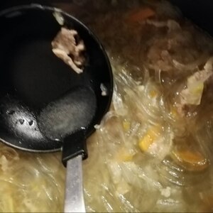 豚肉と人参のはるさめスープ